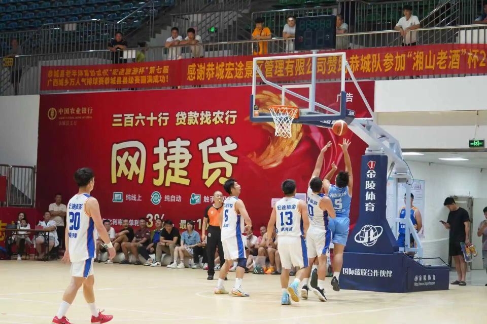 中场休息阶, 作为联赛重 中场休息阶, 作为联赛重