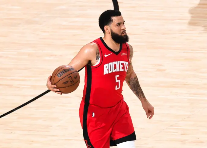 说了几句话, 军戒指 说了几句话, 军戒指