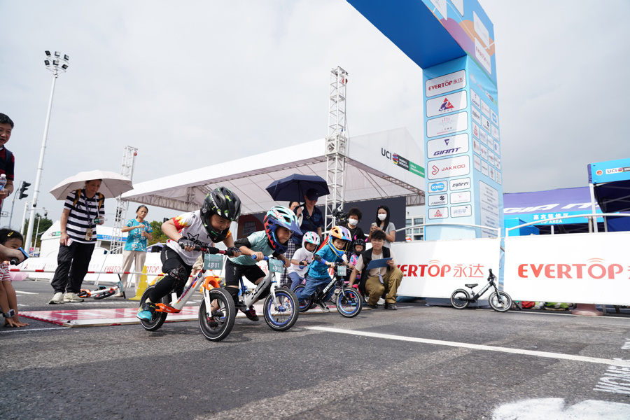 安妮, 瓦尔克韦塞